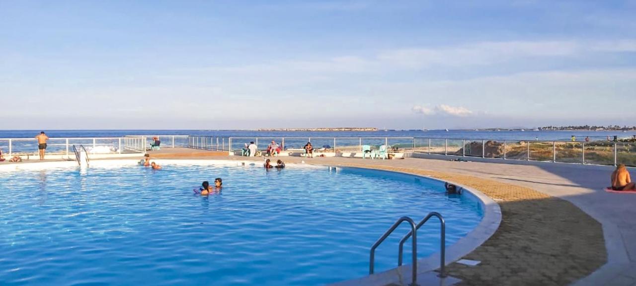 Apartamento Front Line Unit 520 Ft2 - 48 M2, On Second Floor, Stunning Ocean View Cul de Sac Exterior foto